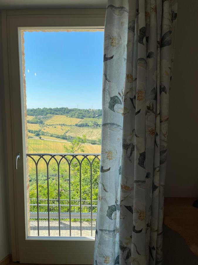 Affittacamere La Volpe Altidona Bagian luar foto